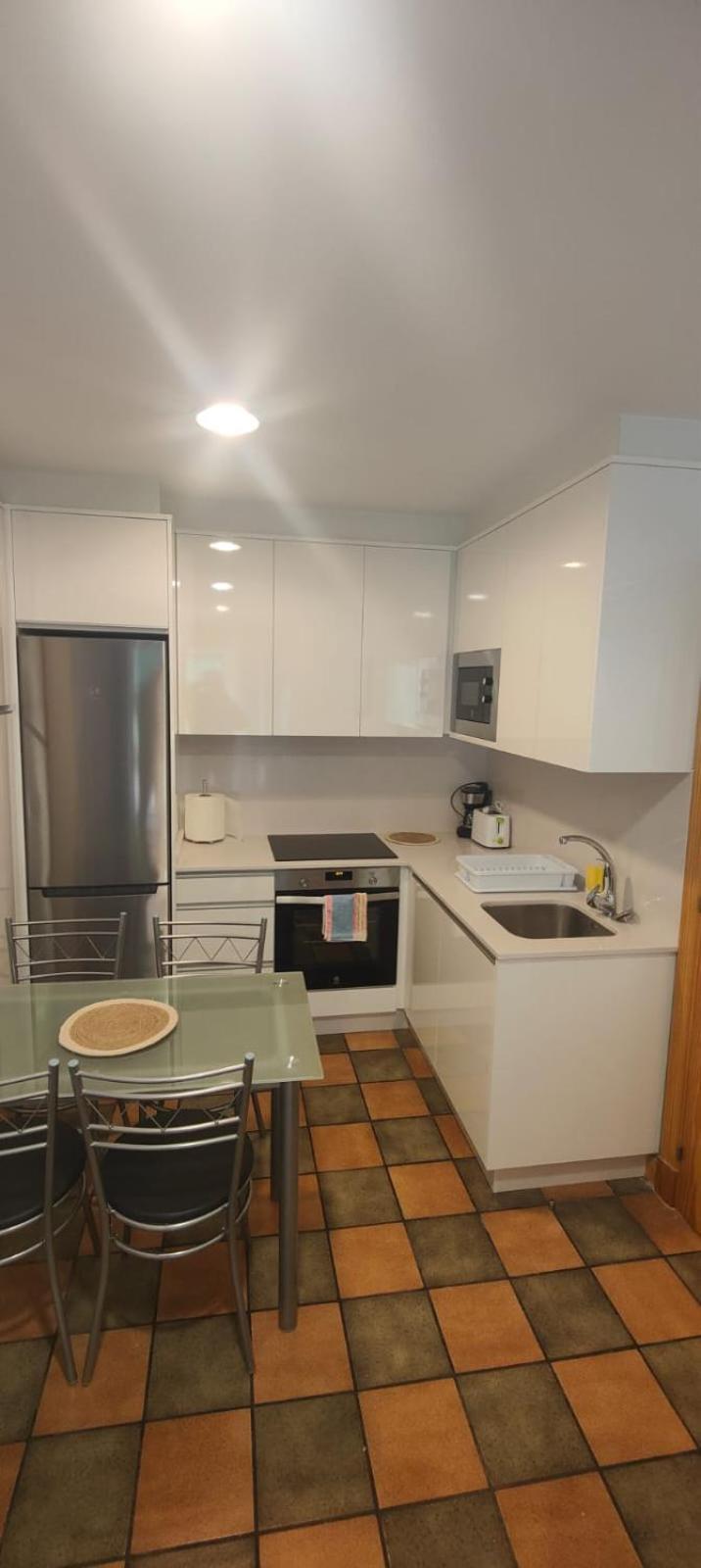 Apartamento Siro Compostela ซานติอาโก เด กอมโปสเตลา ภายนอก รูปภาพ